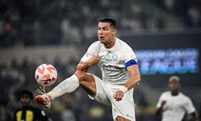 德甲：门兴对战勒沃库森，沃夫斯堡挑战多特蒙德，圣保利迎战斯图加特，比分预测赛事分析